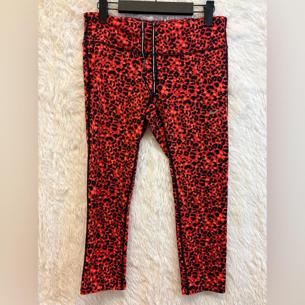 Nike Dri-Fit Leopard Print Athletic Leggings/ Athleisure | Size Medium ❤️🧡🐆